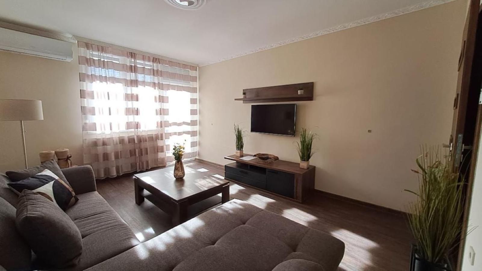 Hajdúszoboszló Szilfak City Apartman מראה חיצוני תמונה