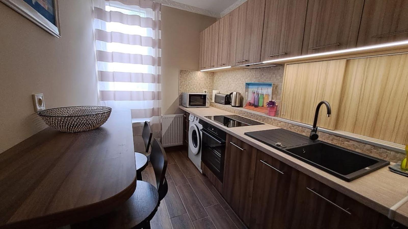 Hajdúszoboszló Szilfak City Apartman מראה חיצוני תמונה